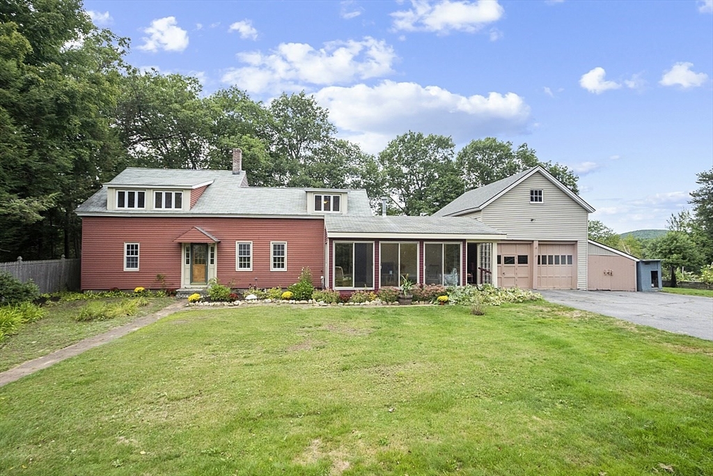 200 Lake Rd — photo
