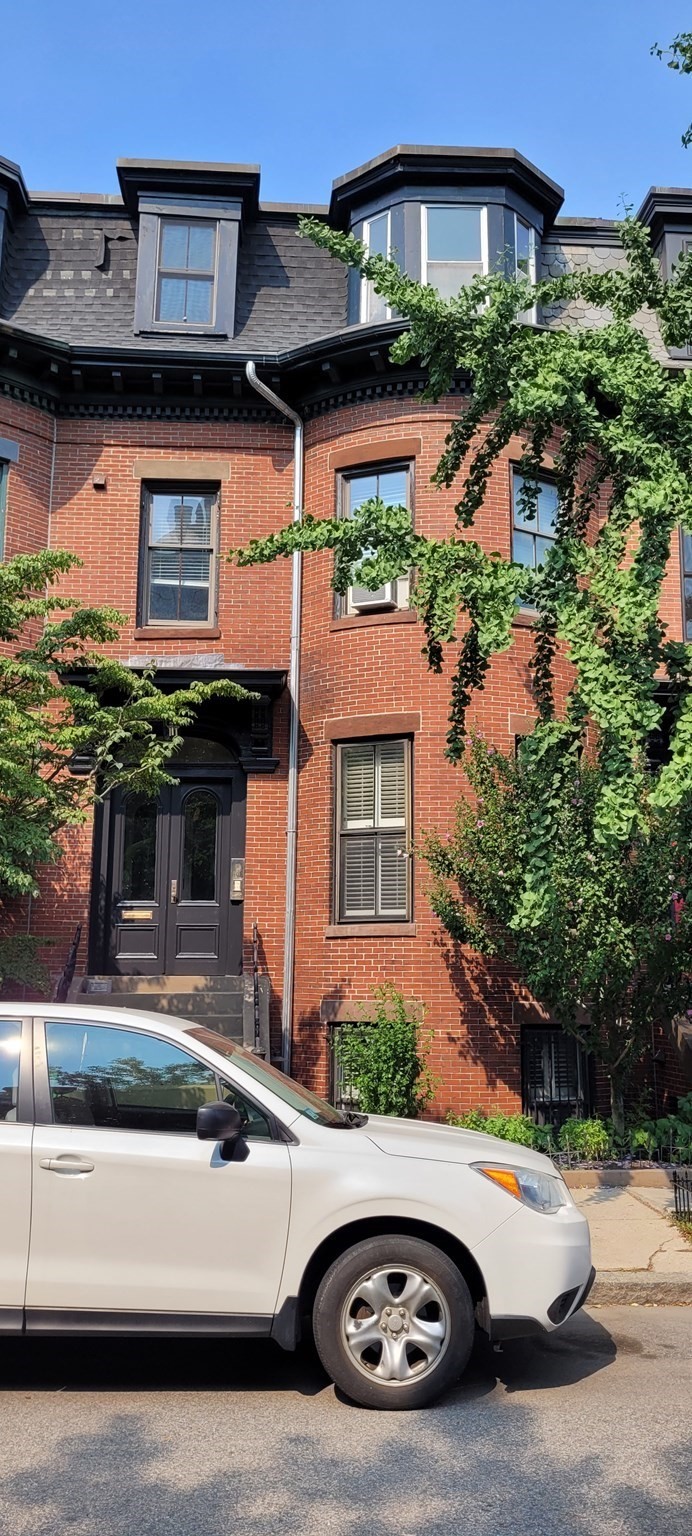 96 E Brookline St #3 — photo