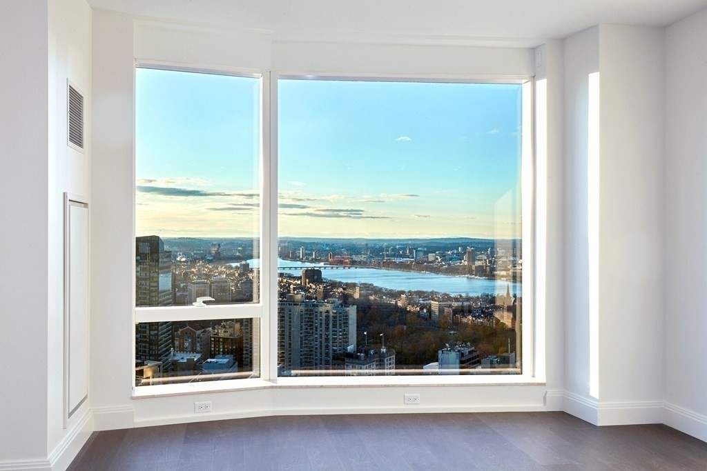 240 Devonshire Street #4504 — photo