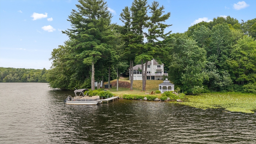 14 Demond Pond Row — photo