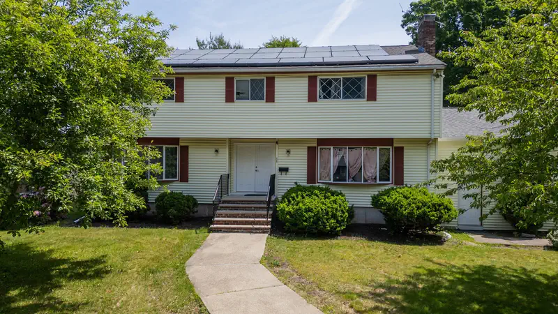 56 Cottage Grove Ave — photo