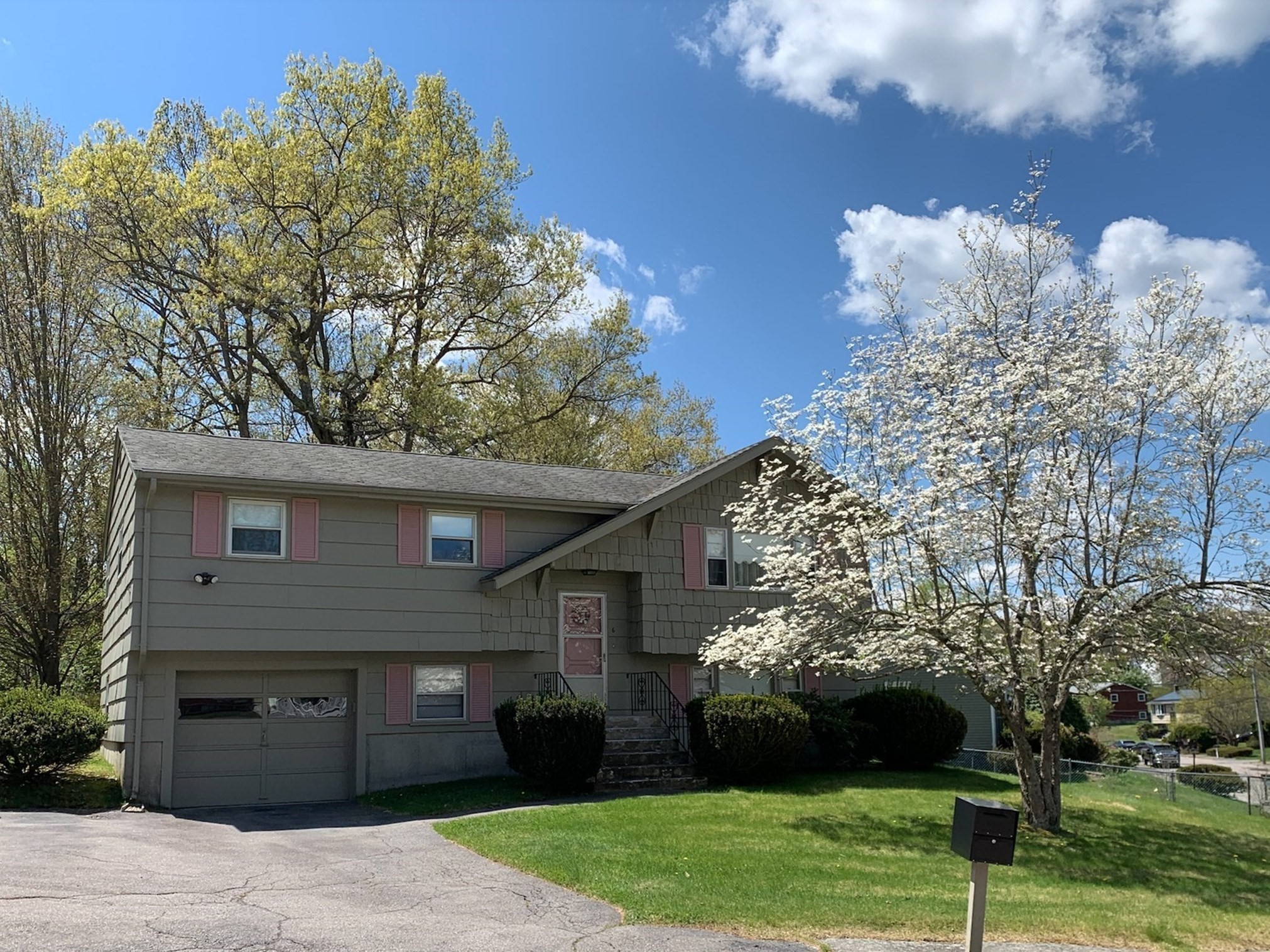 6 Gallagher Drive — photo