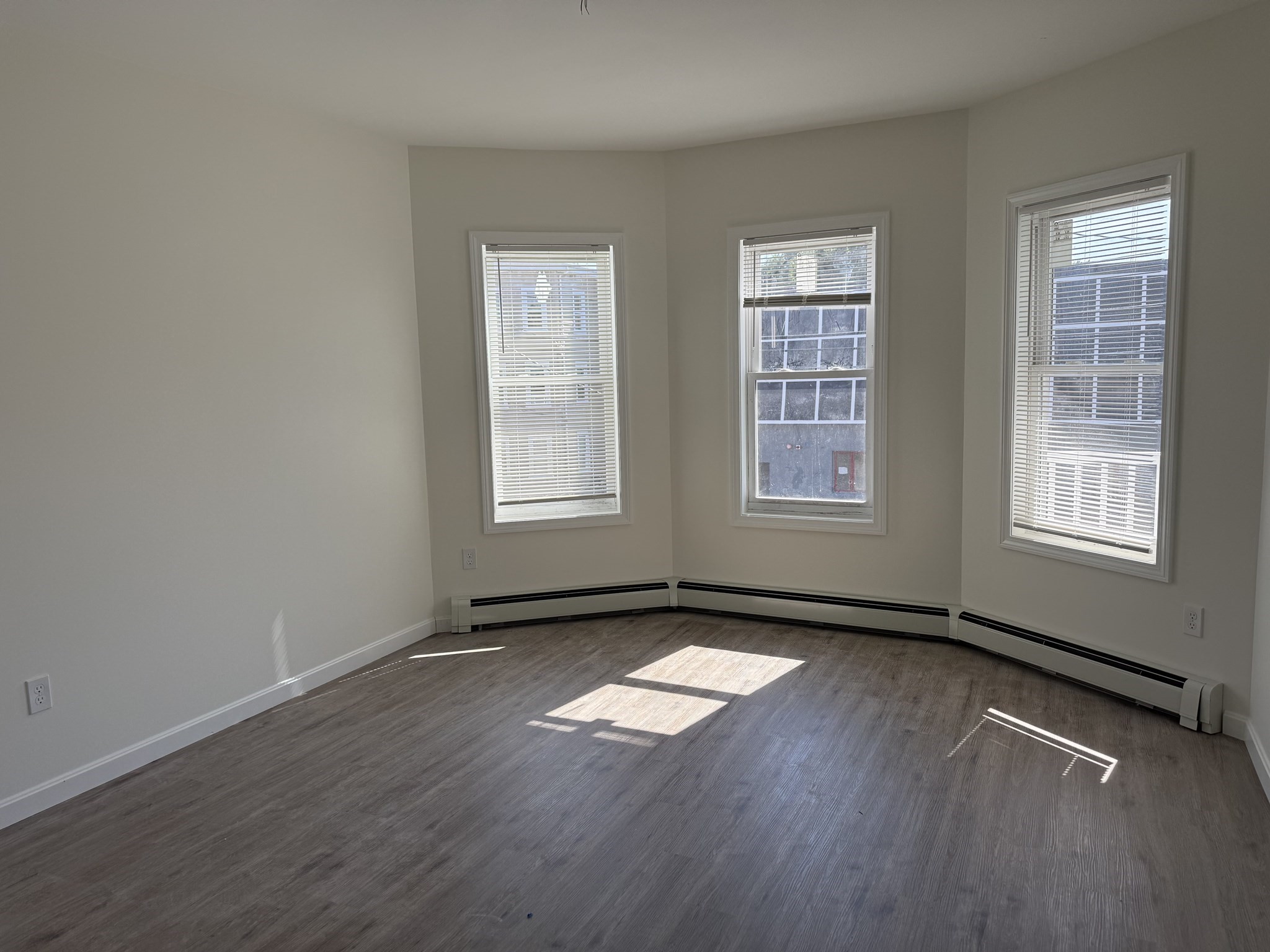 27 Intervale St #2 L-2 — photo