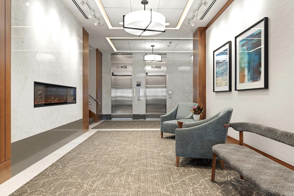 8 Whittier Place #4C — photo