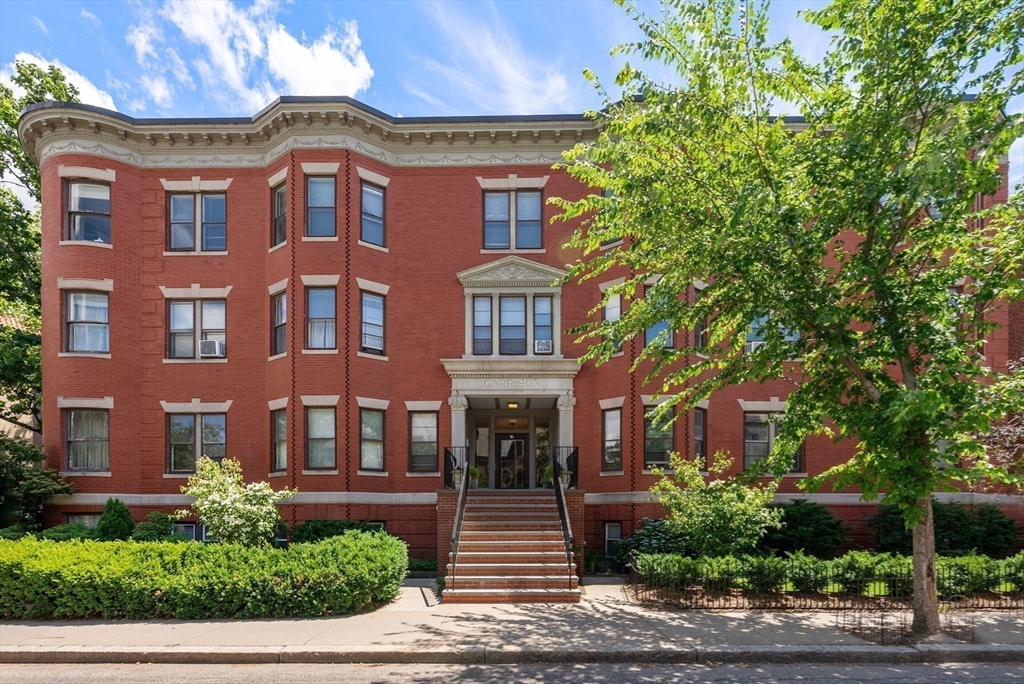 16 Garrison Road #8, Brookline, MA 02445
