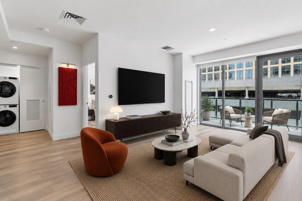 375 Canal St #703P — photo