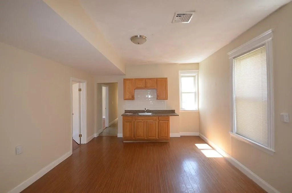 279 Broadway St #2F — photo