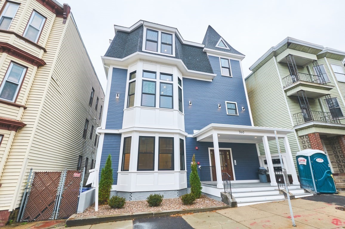 360 Meridian St #5 — photo