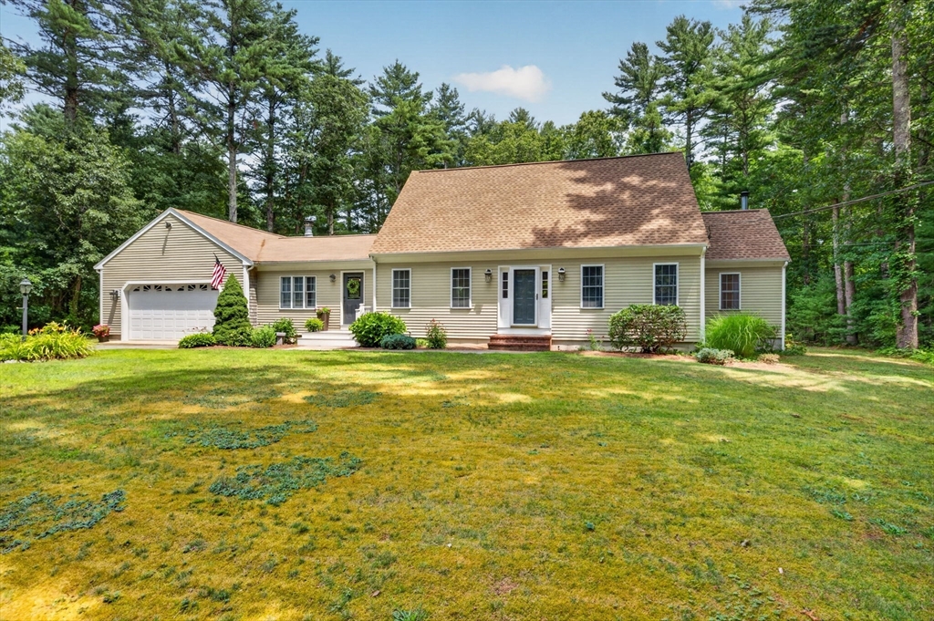 888 Walnut Plain Road, Rochester, MA 02770