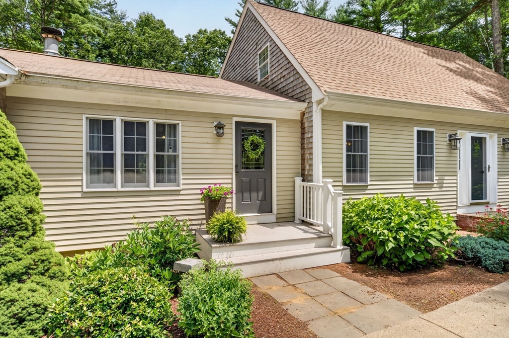 888 Walnut Plain Road, Rochester, MA 02770 — photo 3