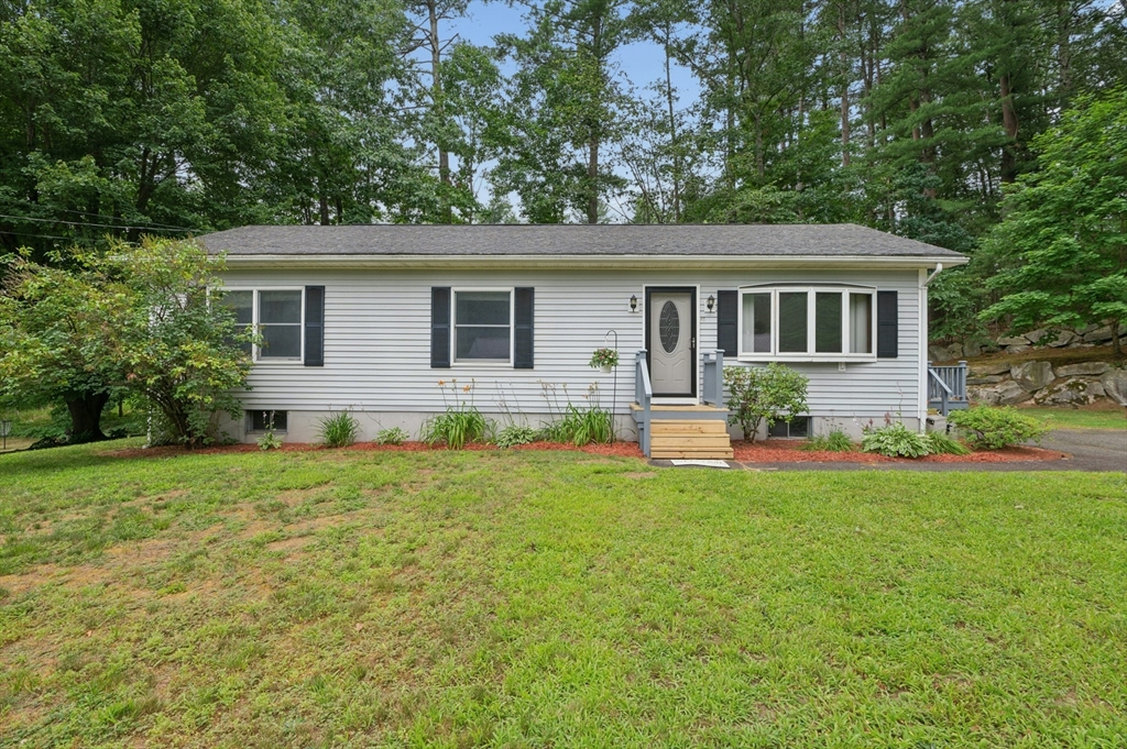 46 Middlesex Road, Tyngsborough, MA 01879