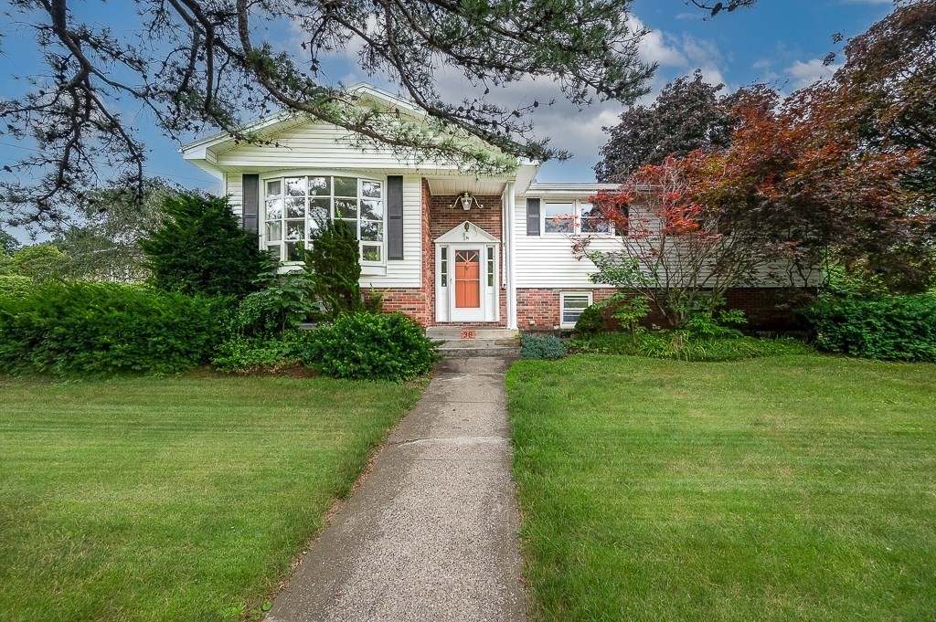 36 Roman Dr — photo