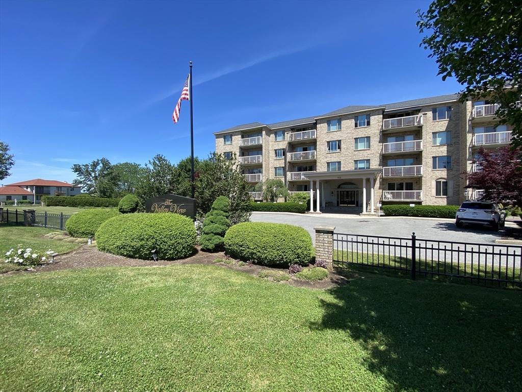 915 Hathaway Road #406 — photo