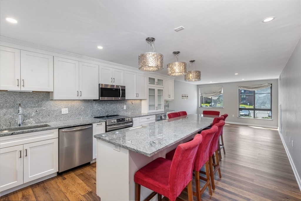 100 Ledgewood Dr #410 — photo