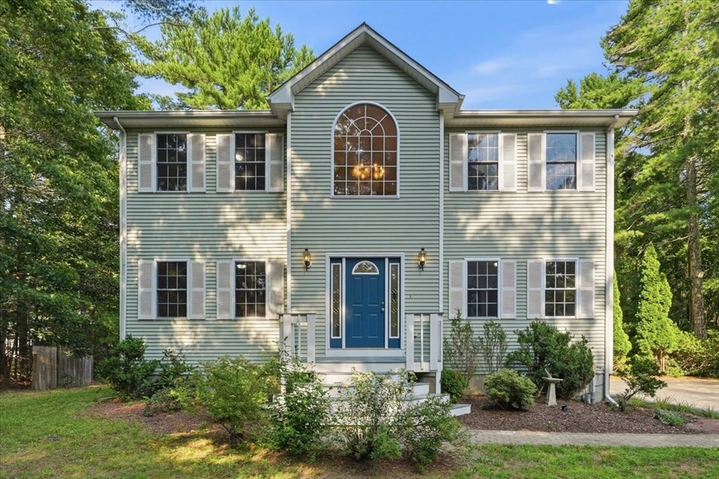8 Rebecca Rd — photo