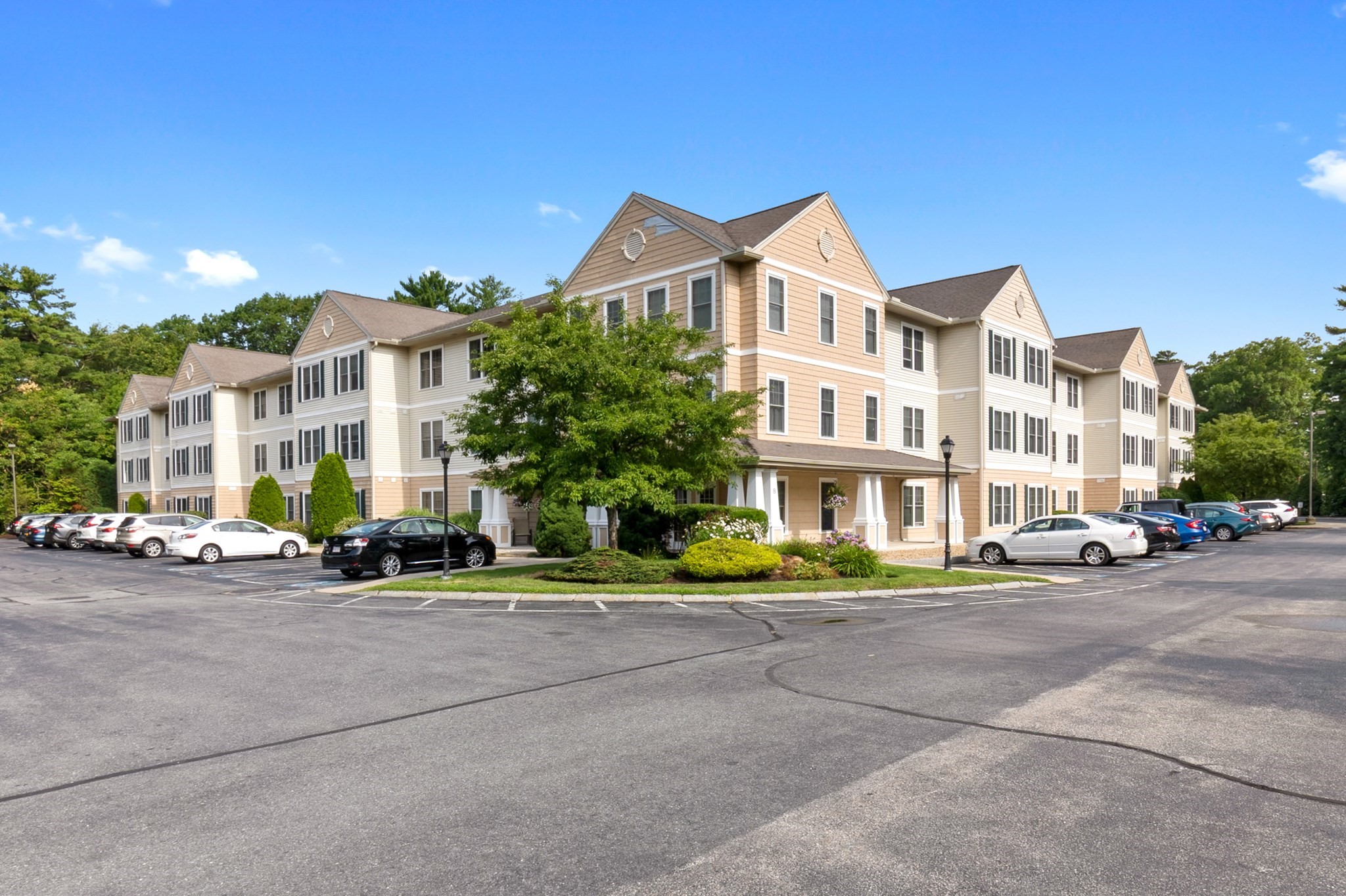 135 Beach Rd. #217 — photo
