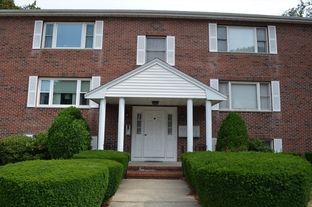 22 Roosevelt Rd #4 — photo