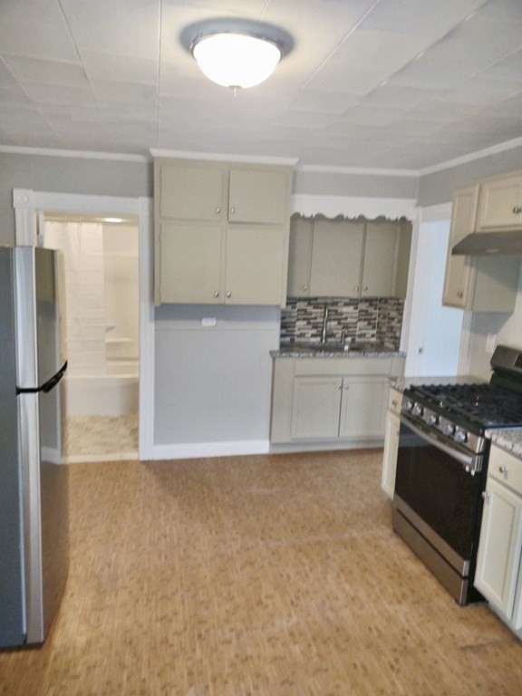 31 Edwards St #3R — photo