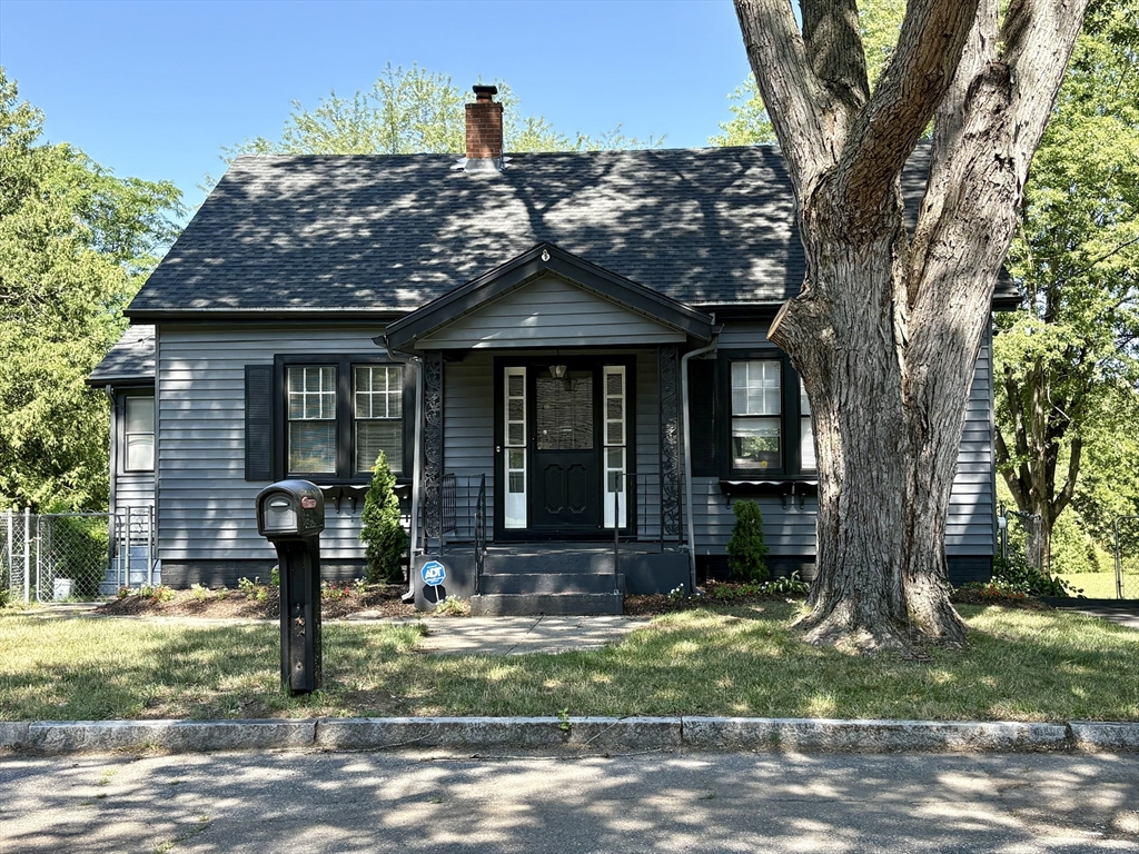 110 Darling Street, Springfield, MA 01151 — photo 2