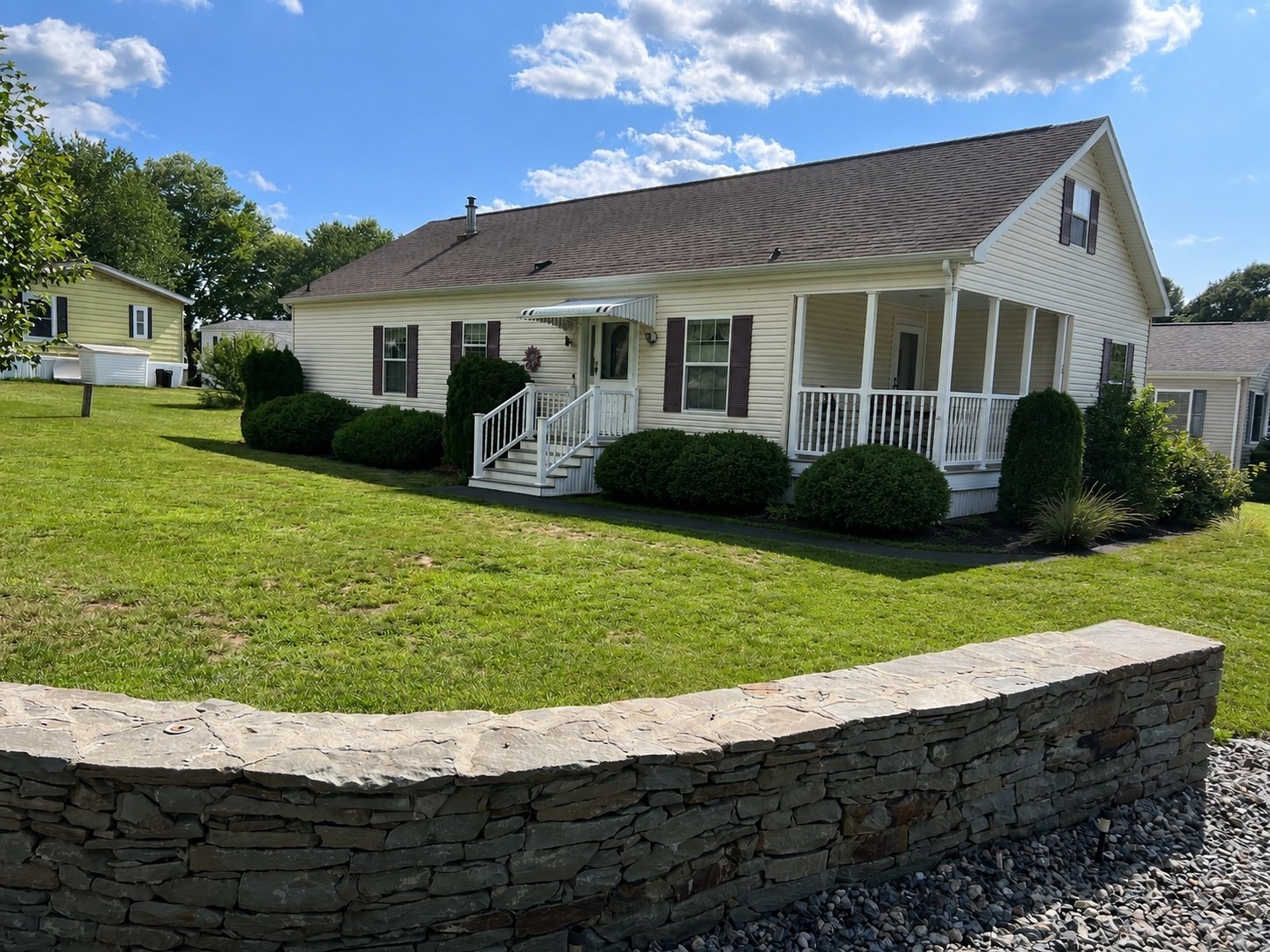 2 Settlers Road — photo