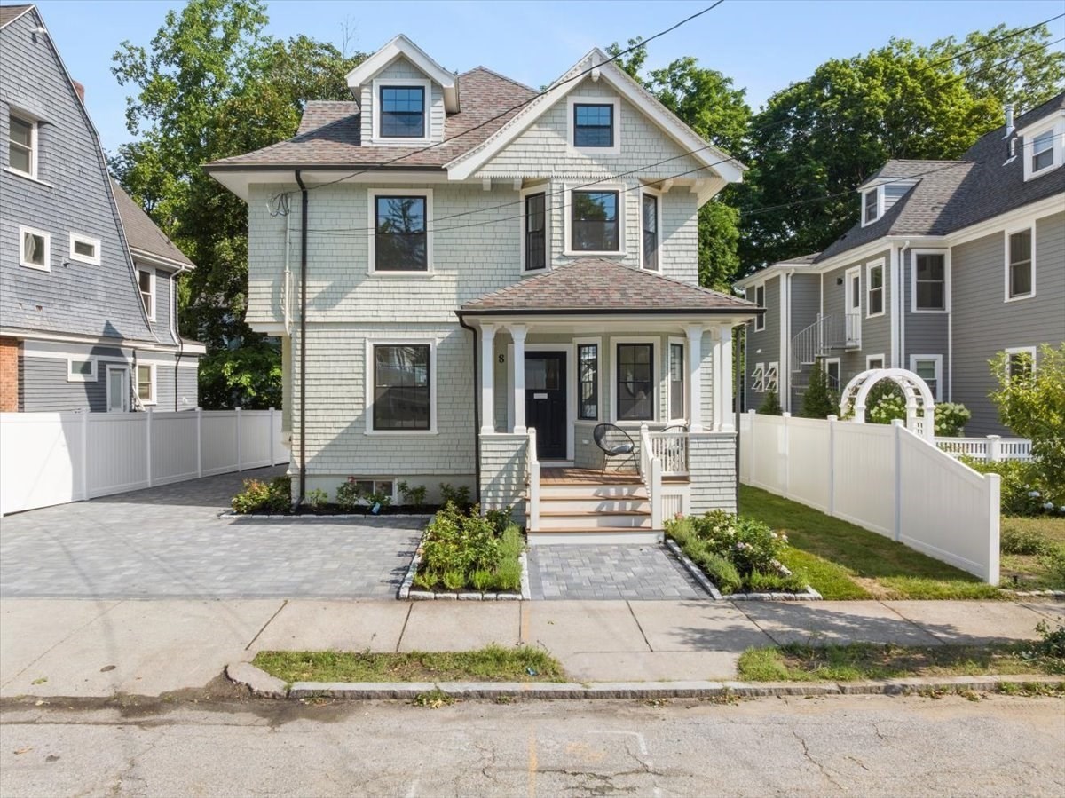 8 Hollis Street — photo