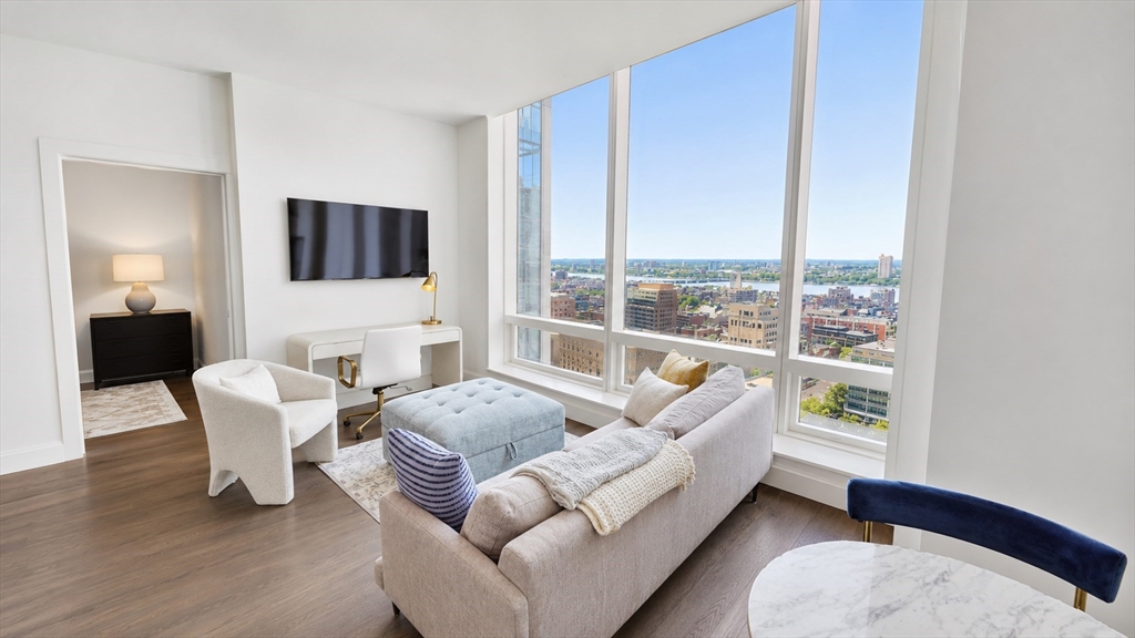 430 Stuart St #21D — photo