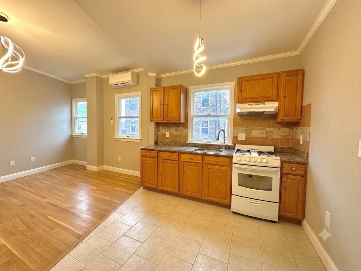 1146 Cambridge St #2 — photo