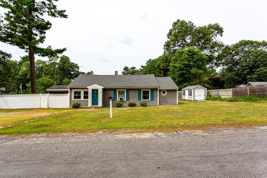 58 Chestnut Road, Halifax, MA 02338