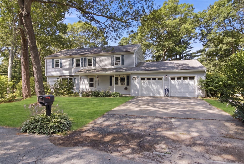 10 Roberta Drive — photo