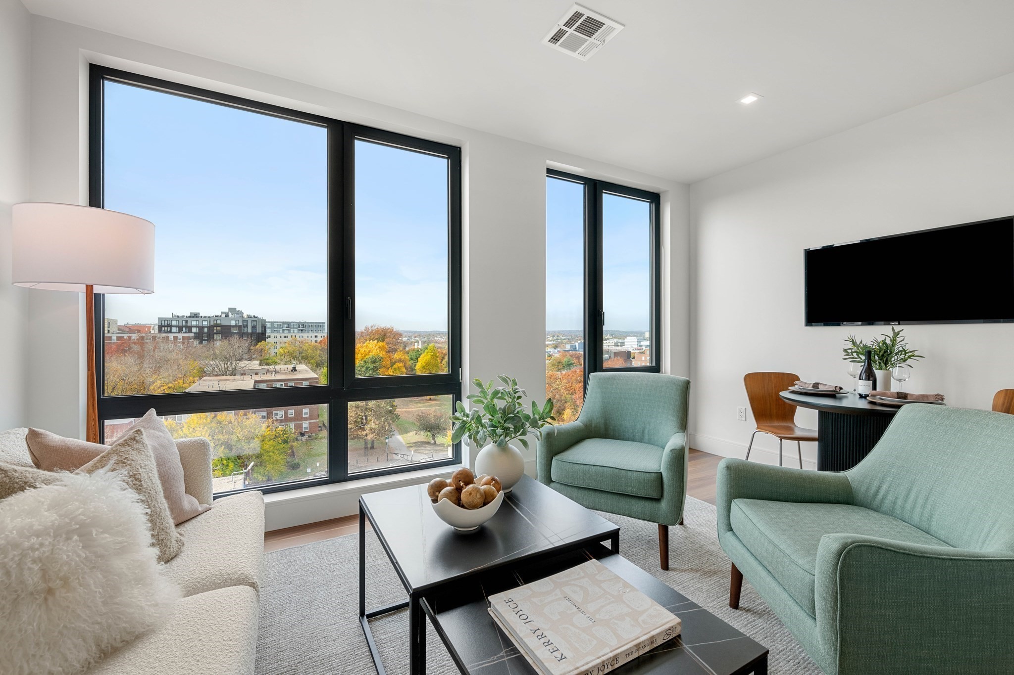 1515 Commonwealth Ave #504 — photo