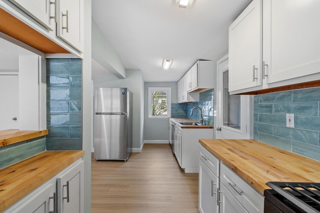 30 Hooper Road, Dedham, MA 02026 — photo 3