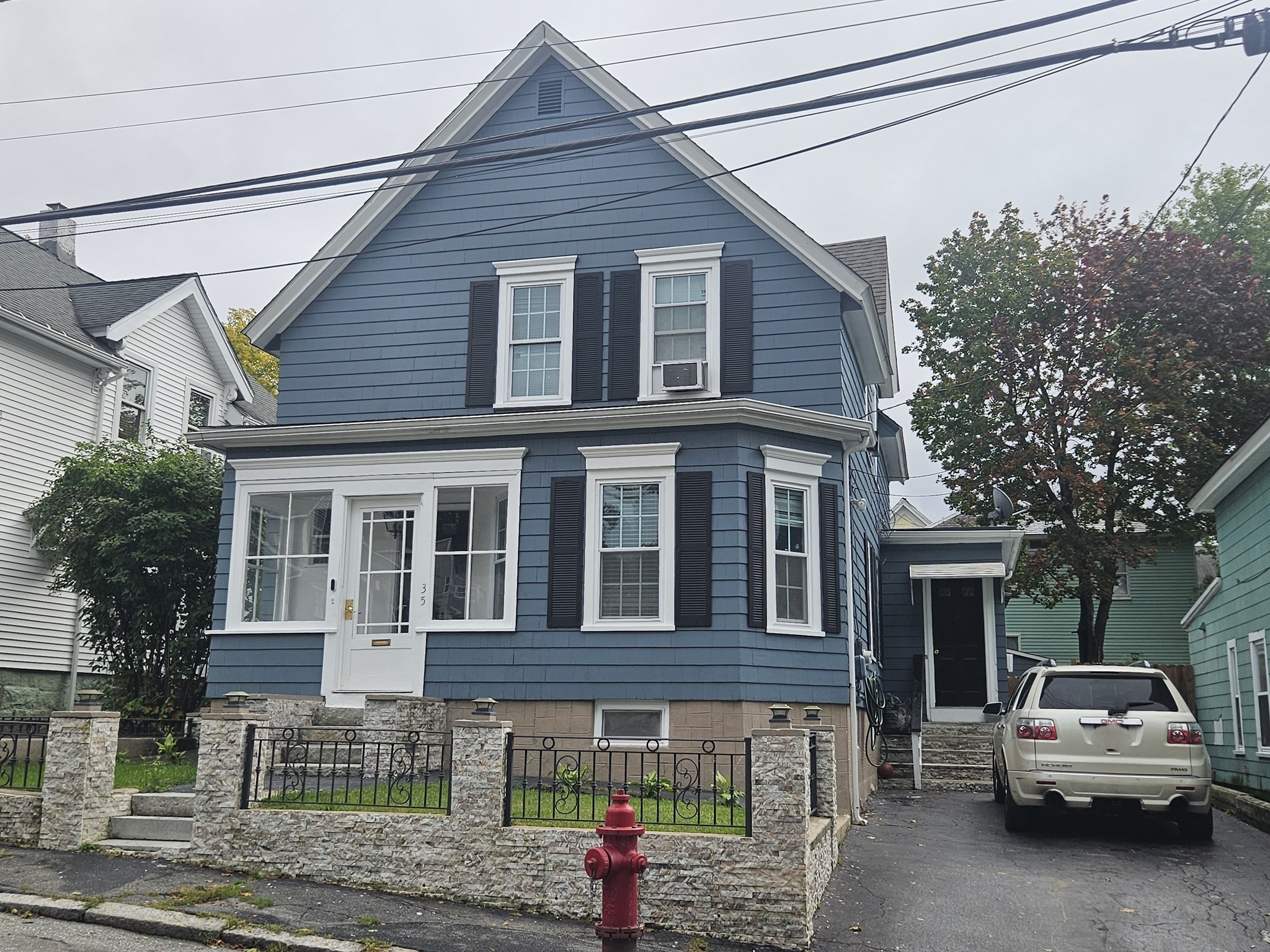 35 Farmland Rd — photo