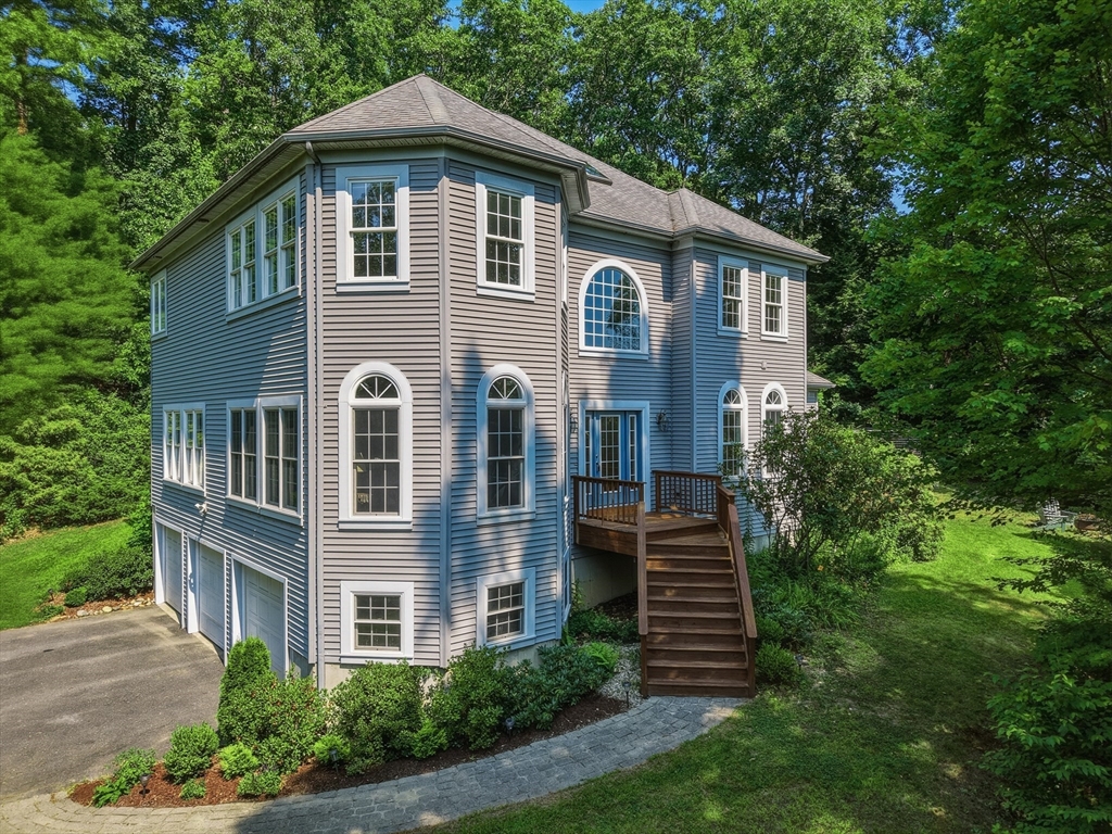 160 E Leverett Rd — photo