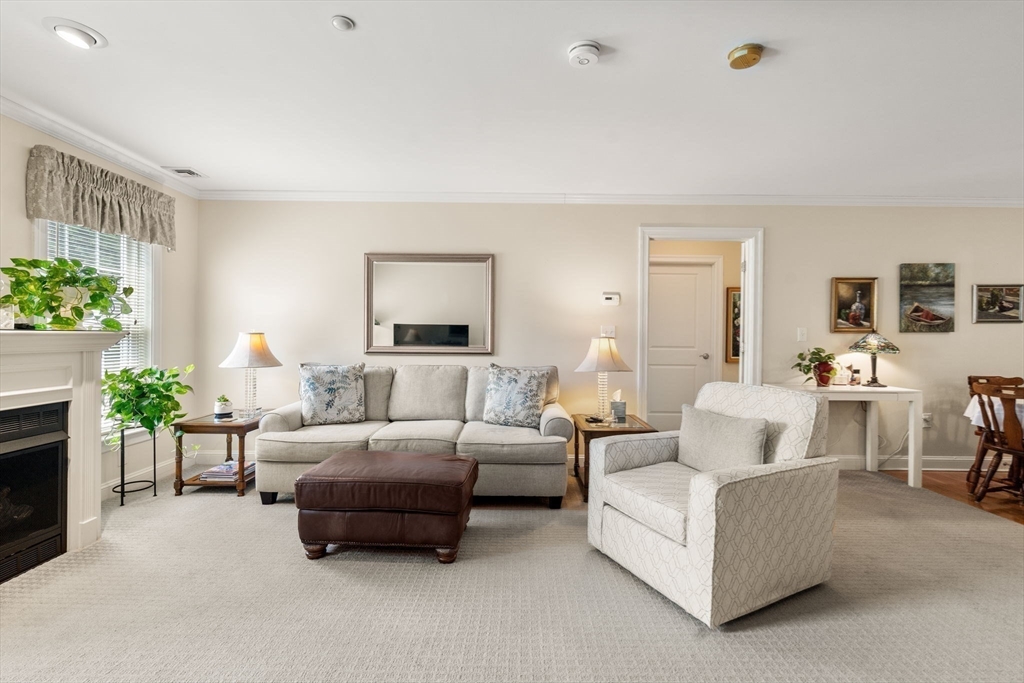 8 Crowninshield St #212 — photo