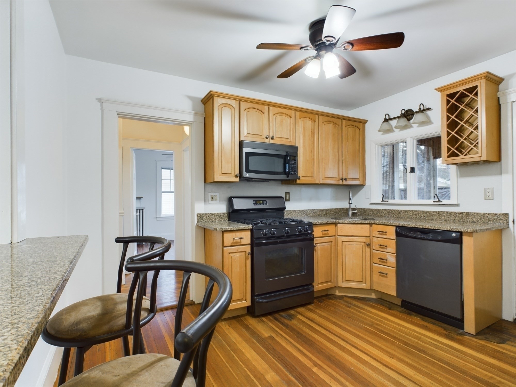 25 Rowe St #1 — photo
