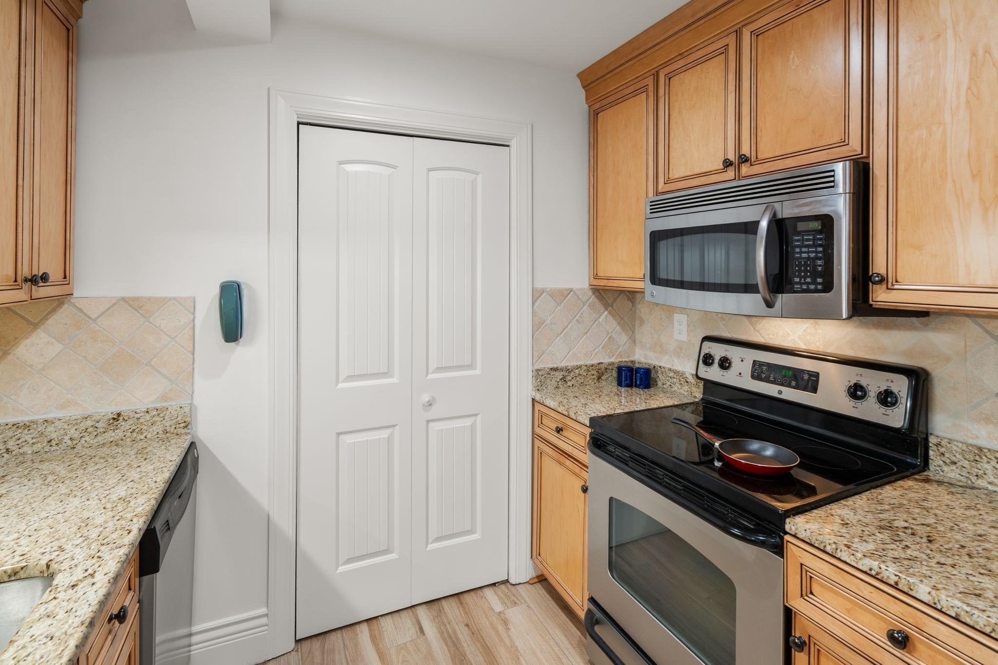 12 Russell Road #103, Wellesley, MA 02482 — photo 3