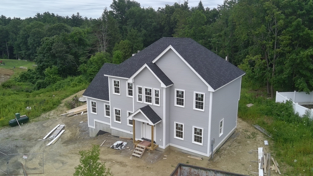 4 Katie Ln — photo