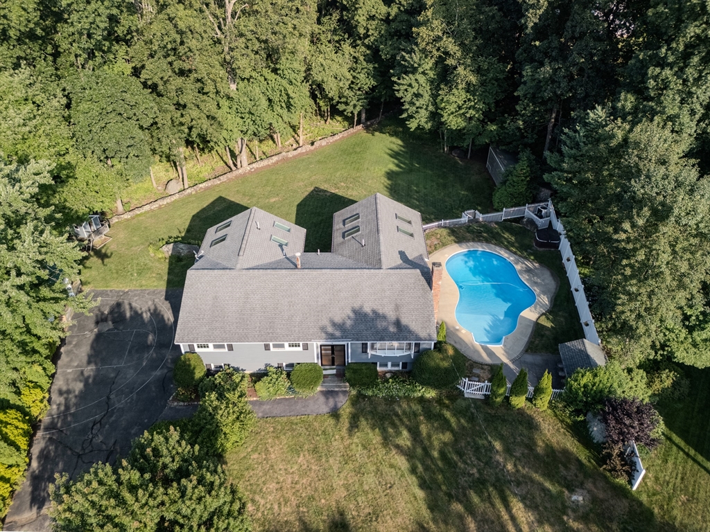 59 Bannan Dr — photo