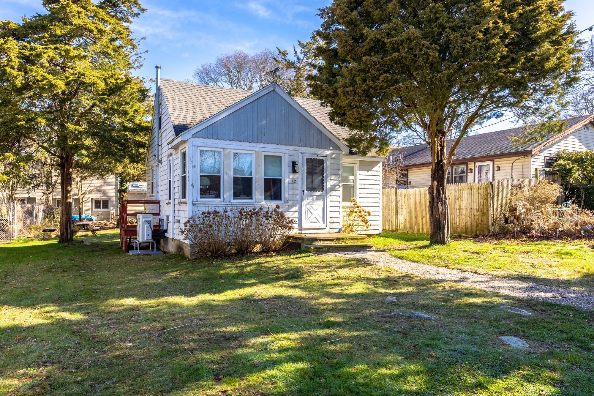 12 Bluepoint Rd — photo