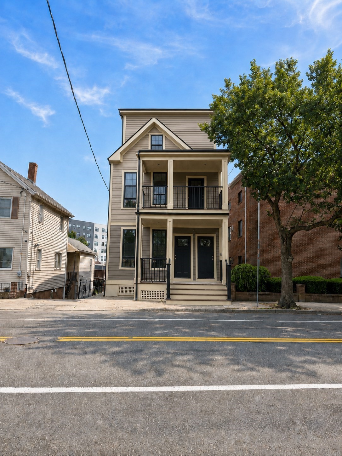 283 Chelsea St #1 — photo