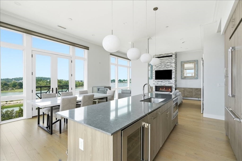10 Shipyard Dr #513 — photo