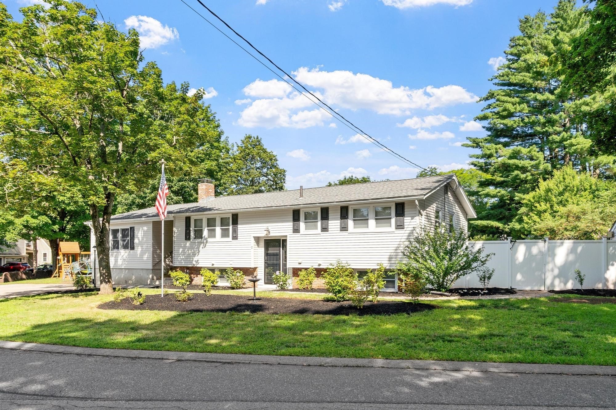 2 Stratton Drive, Hudson, MA 01749 — photo 2