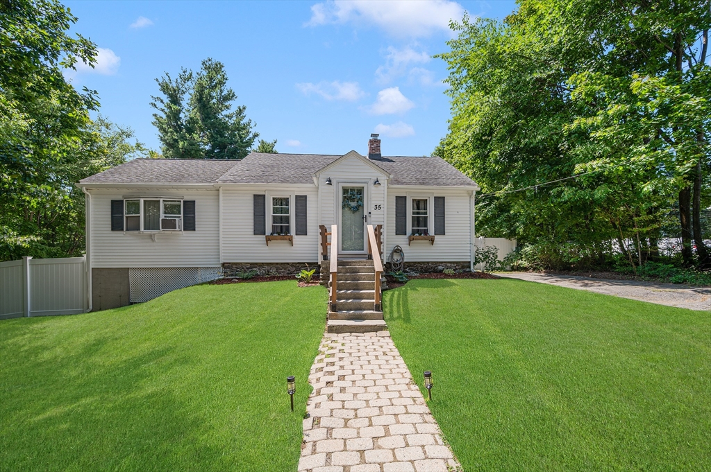 35 Carter Road, Worcester, MA 01609