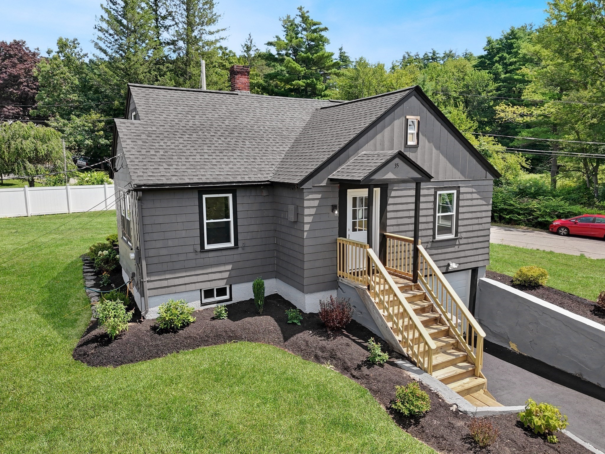 35 Richardson Rd — photo