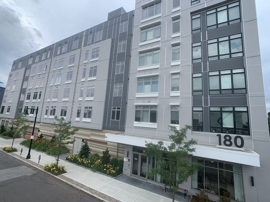 180 Telford St #213 — photo