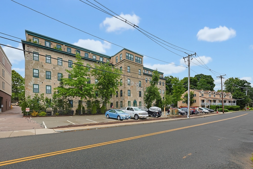 426 Mount Hope St #308 — photo