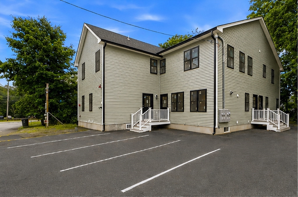4 Mayhew St #B — photo