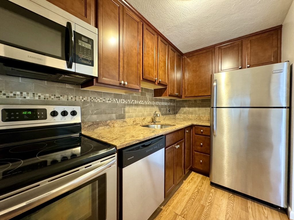 96 Fountain Ln #11 — photo