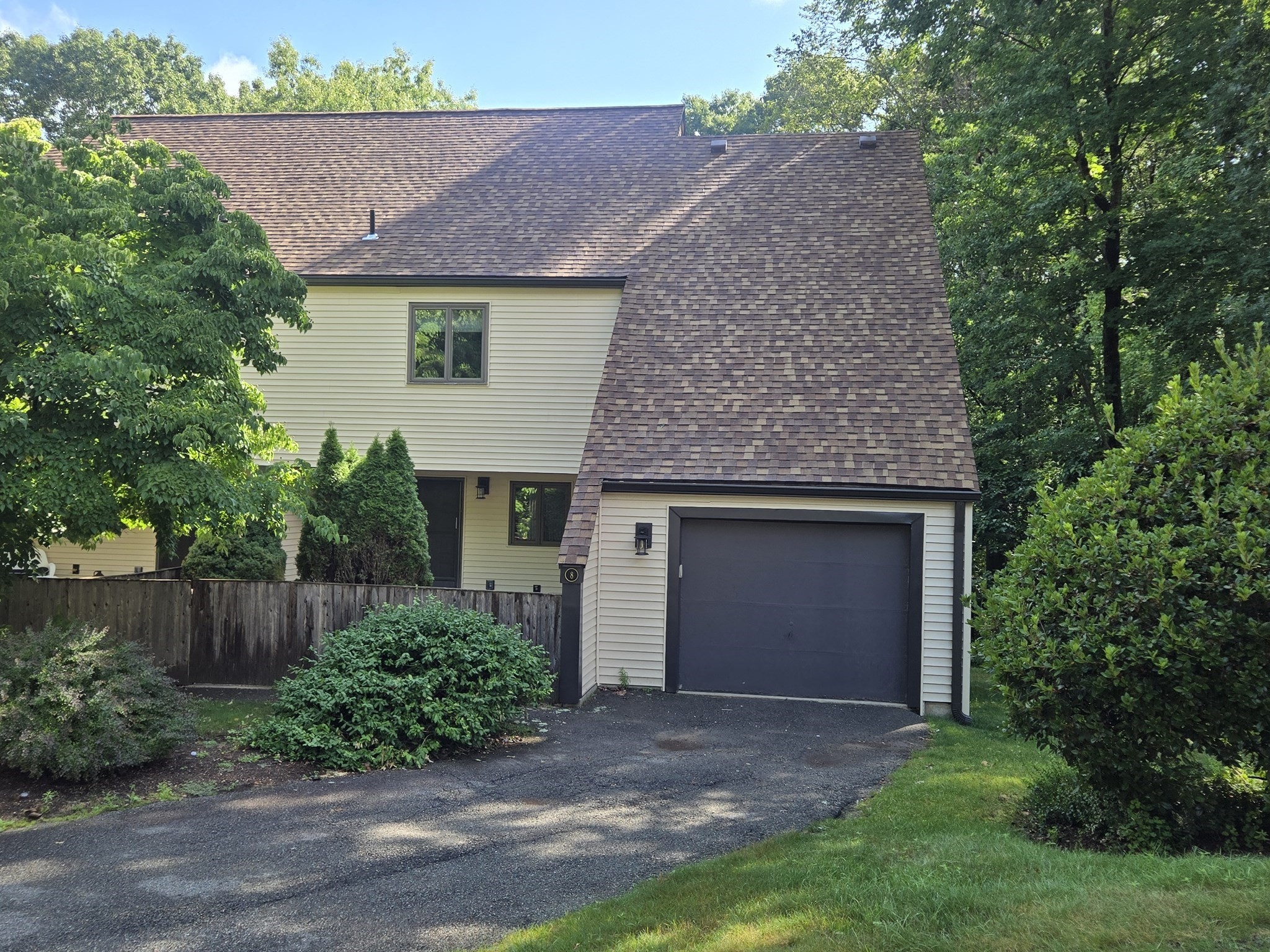 8 Clarendon Common #8 — photo