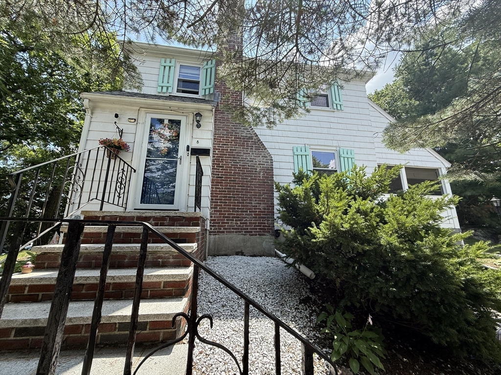 8 Myopia Rd. — photo